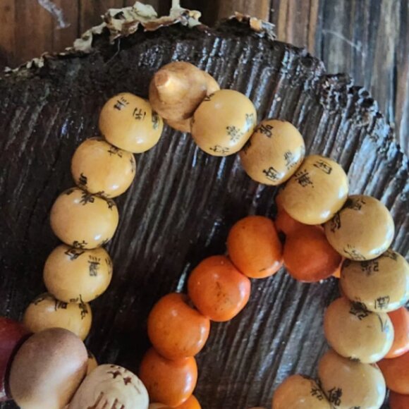 Lot of Handmade Brown and Orange Wood beaded Stretch bracelets - Picture 3 of 4